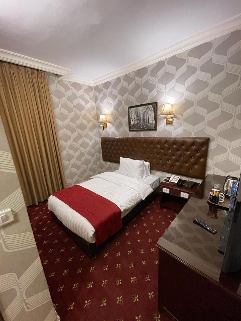 Madison Hotel Amman Exteriör bild