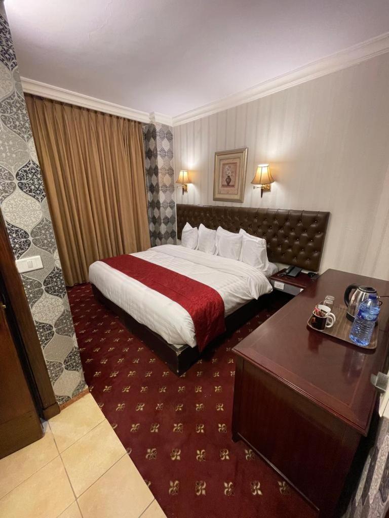 Madison Hotel Amman Exteriör bild